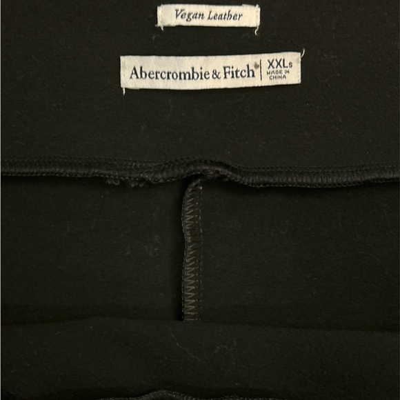 Abercrombie & Fitch Vegan Leather Split Hem Flare Leggings Black Size XXL - Picture 5 of 5
